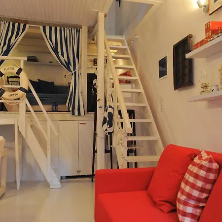 Apartment Dandy Sailor's House - Private Maisonette - Sea View *